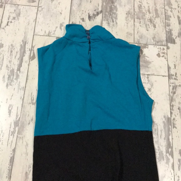 6/$15 Keyhole back mock neck dress - Picture 4 of 4